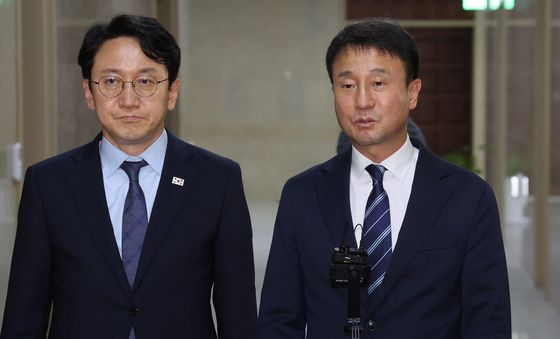 회동 마치고 취재진 질문에 답하는 한병도 원내대표