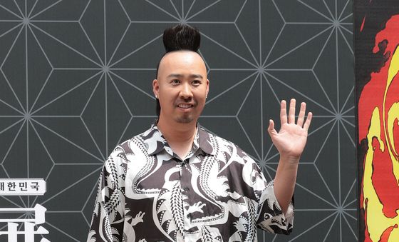 유희관, 빛나는 손 인사