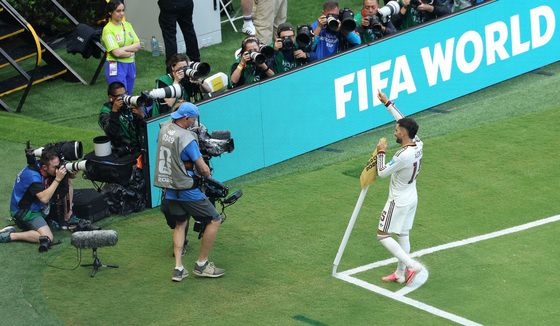 홍명보호 환호! 스페인이 한국 도왔다!