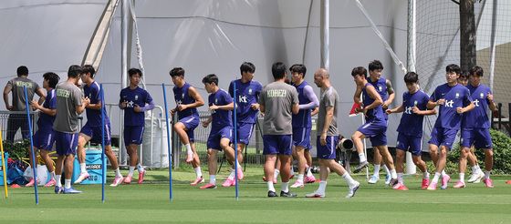 훈련 소화하는 대한민국 축구대표팀