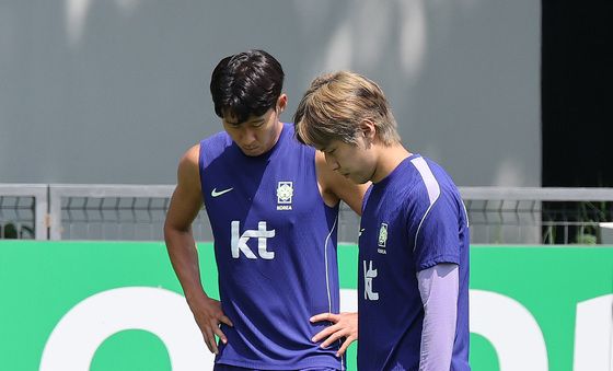 고개 숙인 손흥민·이강인