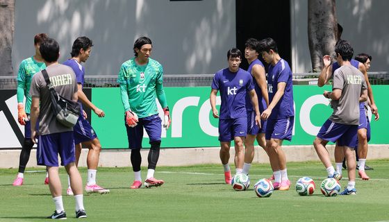 훈련하는 대한민국 축구대표팀