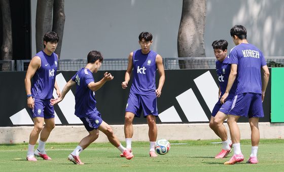훈련하는 대한민국 축구대표팀