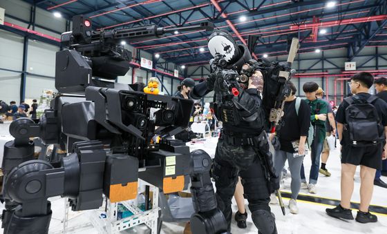 '밀덕의 세계'