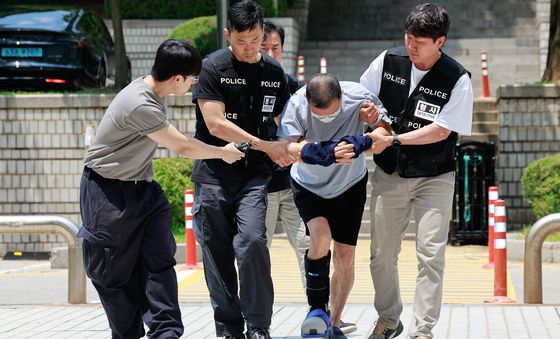일민미술관 흉기난동 70대 男 '묵묵부답'