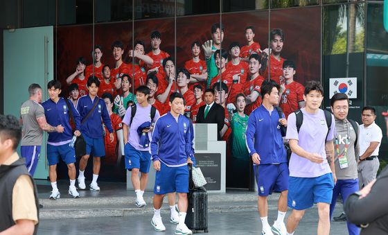 한국으로 출발하는 대한민국 축구대표팀