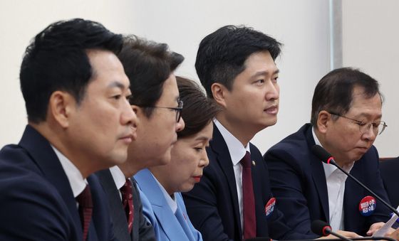 우재준 청년 최고위원, 장동혁 대표 사퇴 공개 요구