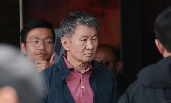 굳은 표정의 정몽규 대한축구협회장
