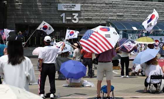 25일째 이어지는 잠실 봉쇄시위, 경찰 58건 139명 수사