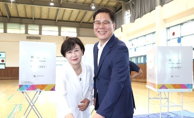 투표하는 조지훈 후보