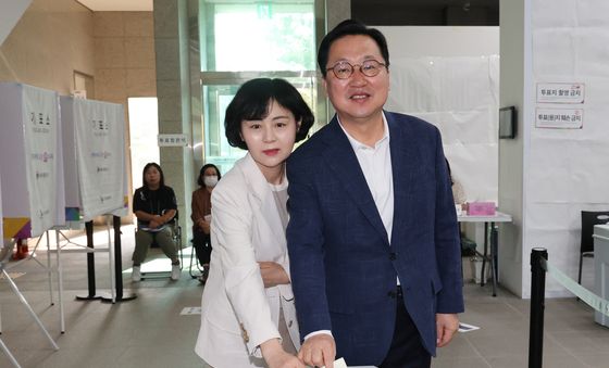 투표하는 이장우 대전시장 후보