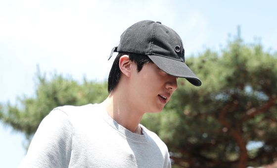 BTS 진, 제9회 지방선거 투표 참여