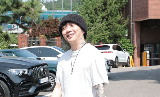 투표 마친 래퍼 우원재