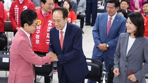 인사 나누는 이철우·추경호·이진숙