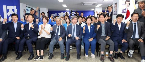 출구조사 결과 51.4%, 기뻐하는 정원오 캠프