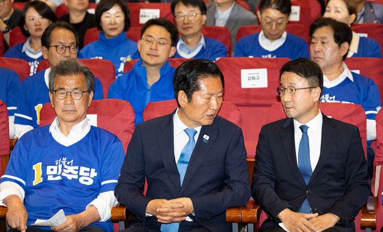 대화 나누는 정청래·한병도
