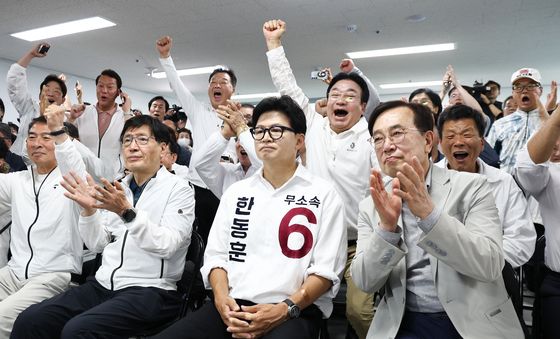 환호 속 한동훈 캠프