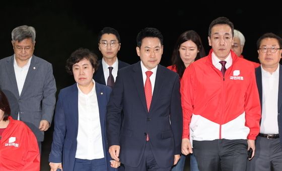 장동혁 대표, 중앙선관위 항의 방문