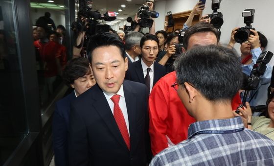 장동혁 대표, 중앙선거관리위원장 항의 방문