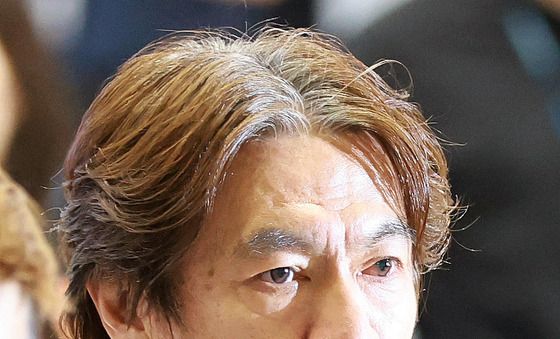 귀국하는 홍명보 감독