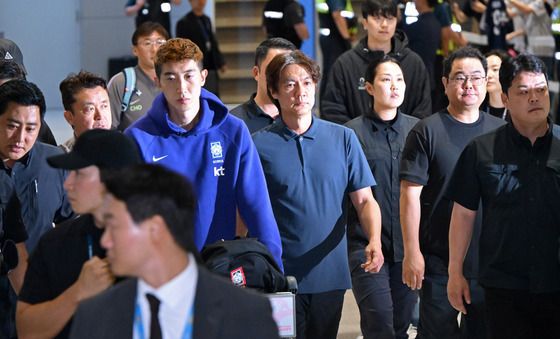 '월드컵 최악 성적' 홍명보호 귀국