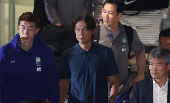 한국 도착한 홍명보 감독