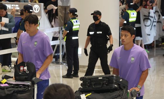 김민재·황희찬 '굳은 표정'