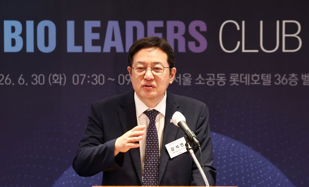 축사하는 강석연 식품의약품안전평가원장