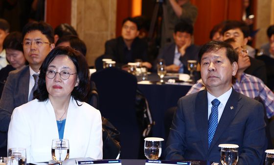 전략경제 포럼 참석한 구윤철 부총리·박영선 위원장