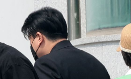 김호중, 음주운전 뺑소니 사건 후 가석방 출소