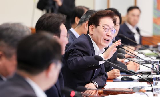 국무회의 겸 비상경제점검회의 주재하는 이재명 대통령