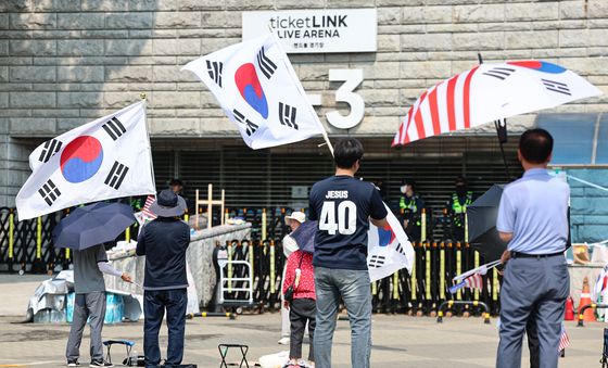 26일째 이어지는 잠실 봉쇄시위