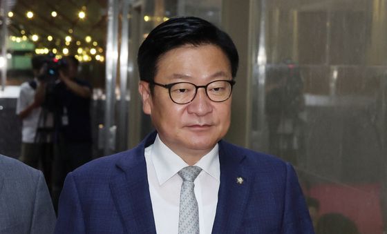 국회의장실로 향하는 정점식