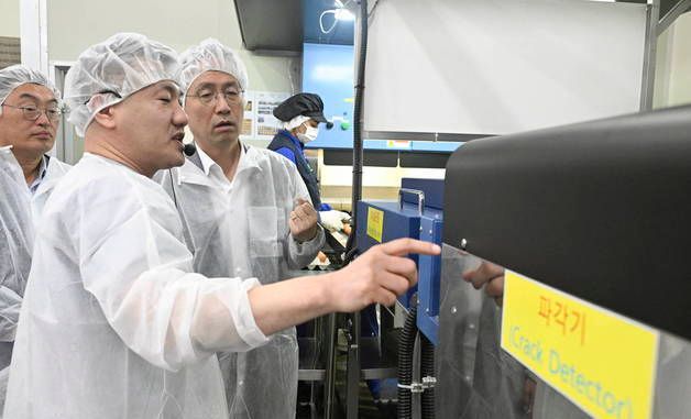 이형일 차관, 수입란 포장 유통업체 현장 방문