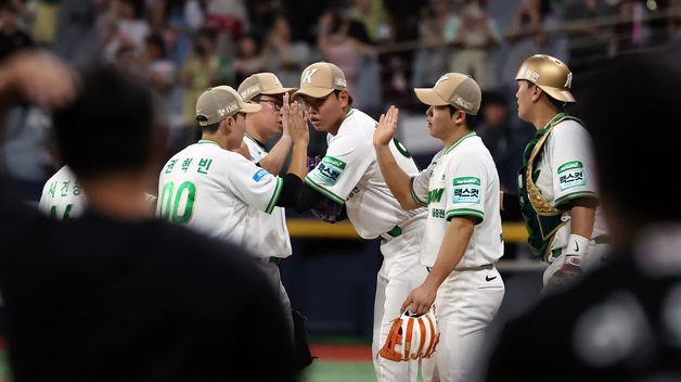 '최하위' 키움, 1위 LG 상대로 6대0 승리