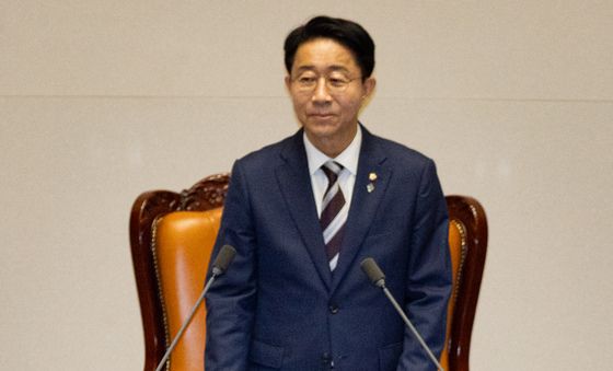인사말하는 고용진 신임 국회사무총장