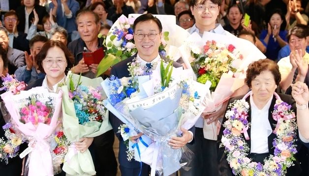 민주당 위성곤, 제주도지사 당선 확실시