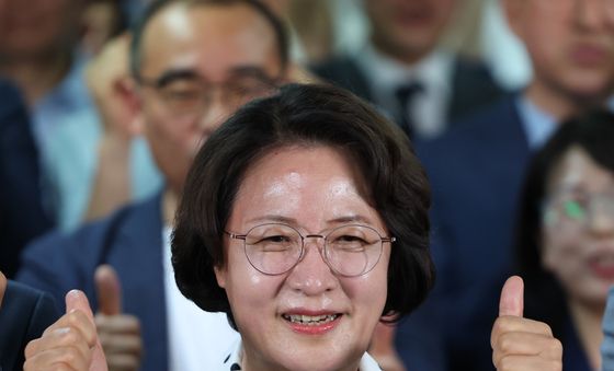 추미애 경기도지사 당선 확실…첫 여성 광역단체장 탄생