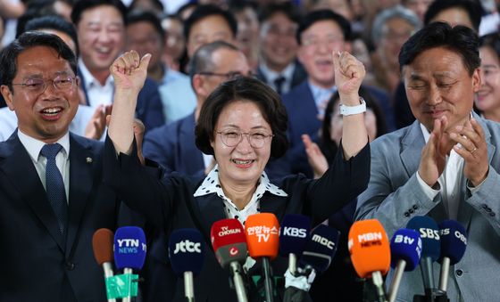 추미애 경기도지사 당선 확실…첫 여성 광역단체장 탄생