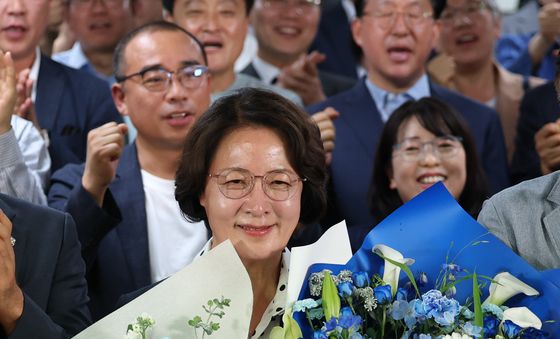 추미애 경기도지사 당선 확실…첫 여성 광역단체장 탄생