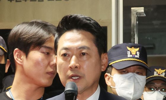 입장 밝히는 장동혁 대표