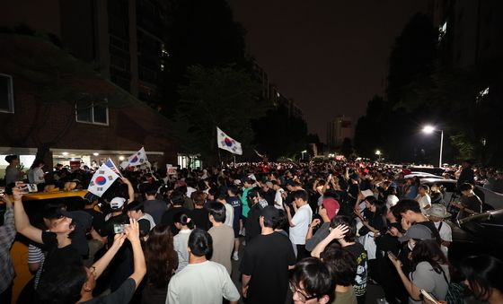野-시민 반발 촉발된 투표용지 부족 사태