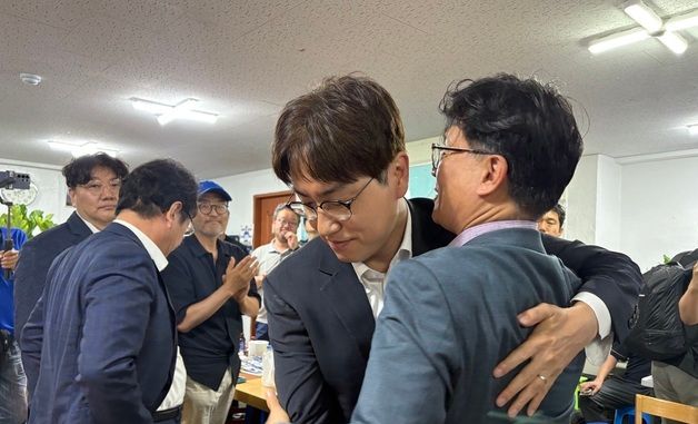 하정우 후보 패배 인정…"주민 뜻 겸허히 받아들인다"