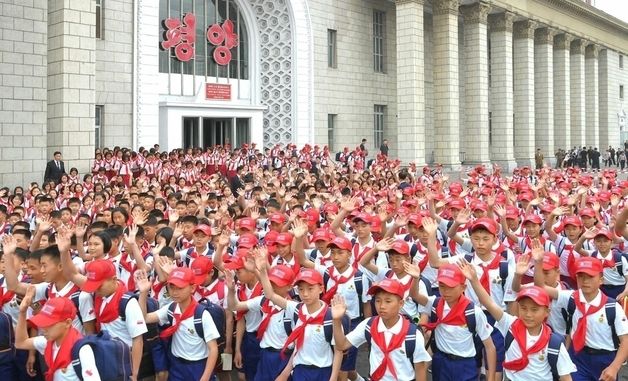 北 각지 소년대표단 평양 도착…창립 80주년 기념행사 참석