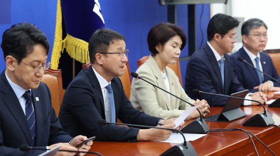 회의주재하는 한병도 원내대표