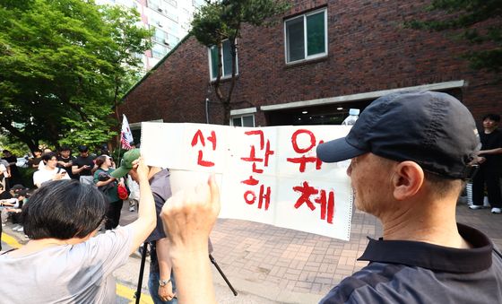 2천표 묶인 잠실 투표소 '대치'