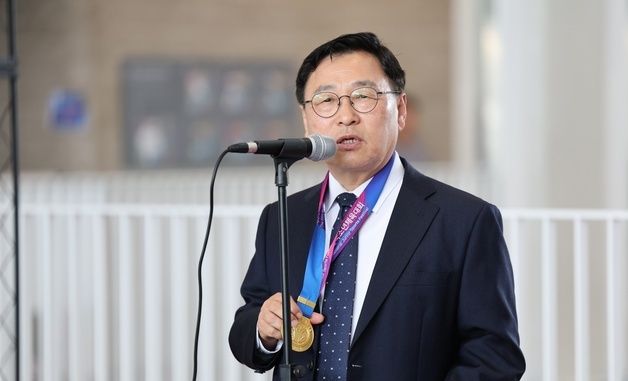 정근식 서울시교육감, 재선 후 첫 출근길