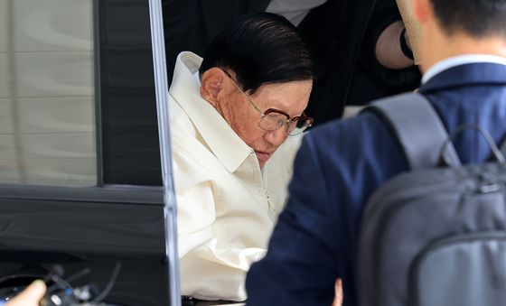 검·경합동수사본부 소환된 이만희 총회장