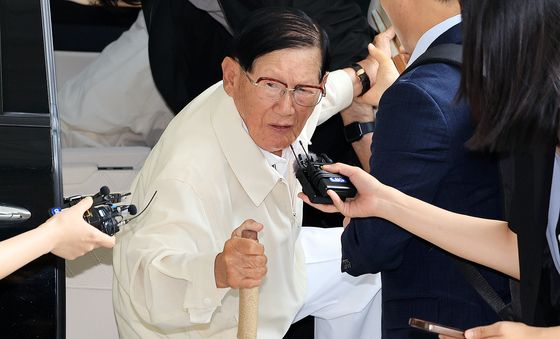 이만희 신천지 총회장 '검·경합동수사본부 출석'