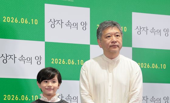 내한한 고레에다 히로카즈 감독과 쿠와키 리무